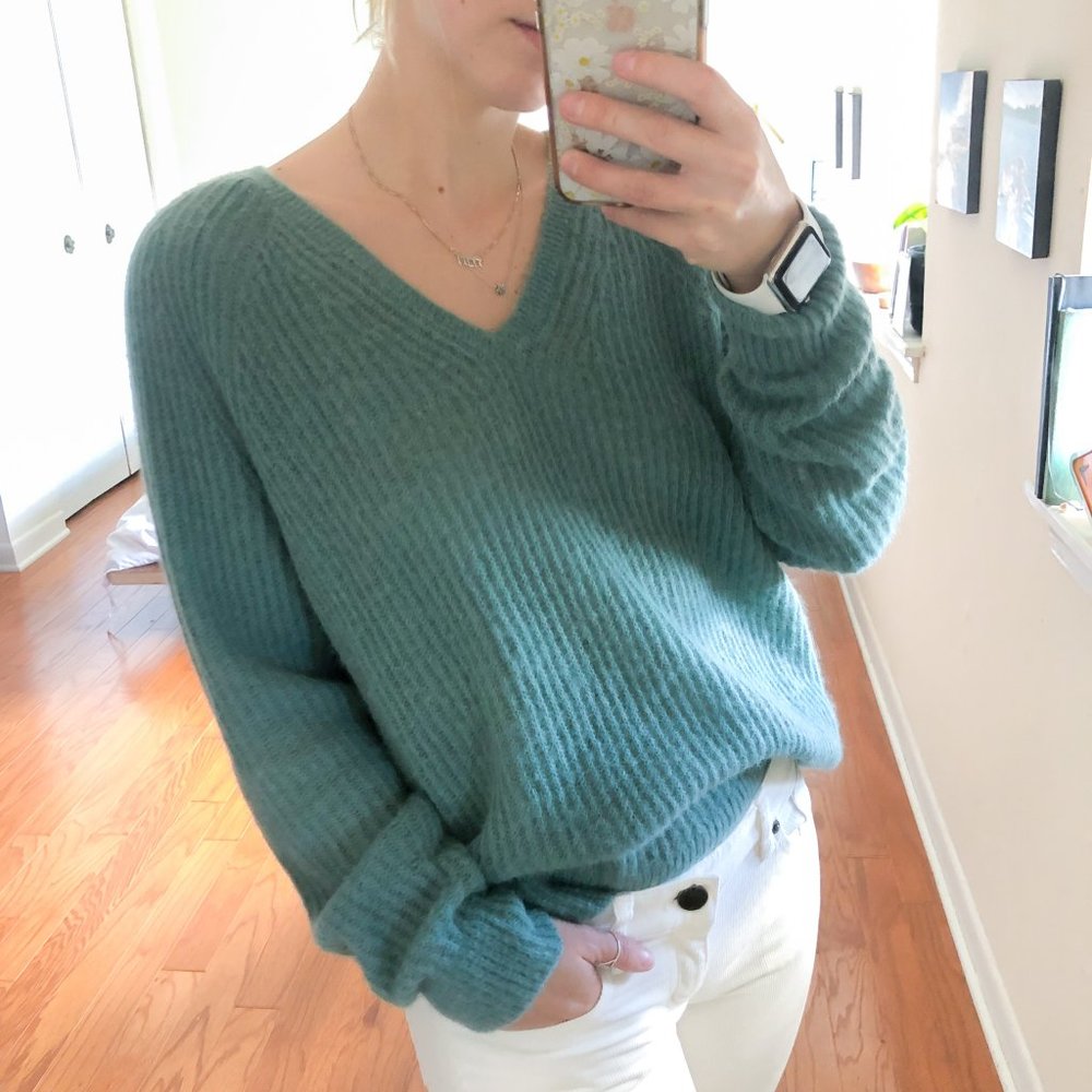 Everlane Women's V-Neck Sweater in Teal - Picture 3 of 6